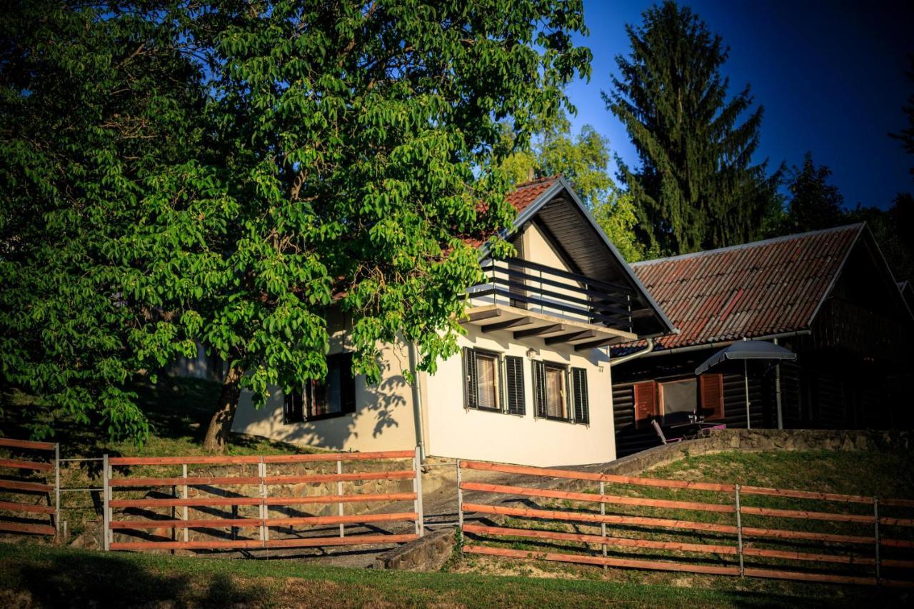 Kuca Za Odmor, Ferienhaus, Holiday Home Rugas Orahovica Esterno foto